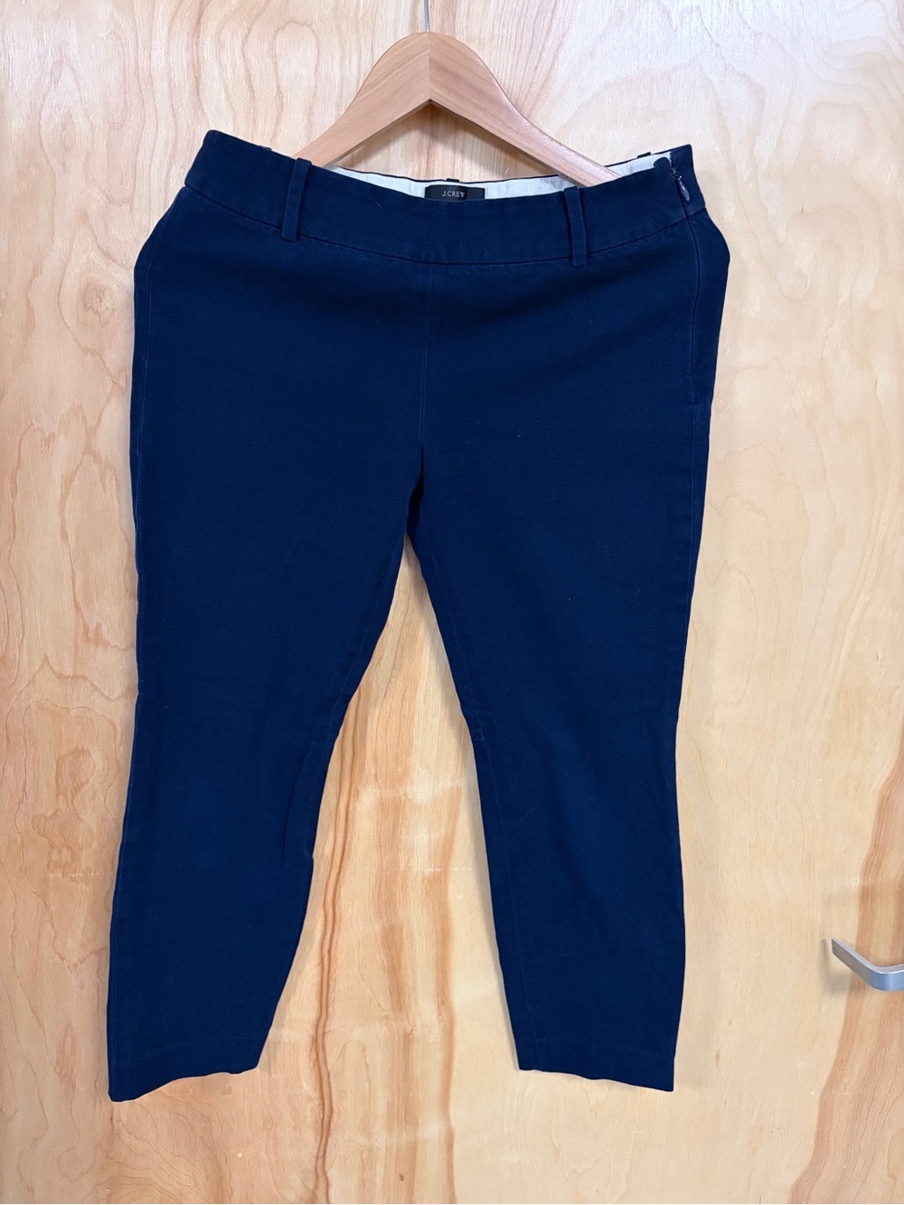 J. Crew Navy Blue Minnie Capris size 6